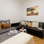 Kupelna Διαμέρισμα *